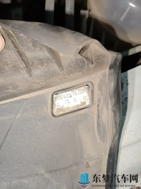 “陆家嘴揽胜”出鞘!智己LS9的错位竞争哲学-1