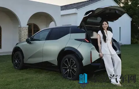 135万炸场！新款极氪X官图曝光，安全五星+内饰大改值吗？-2