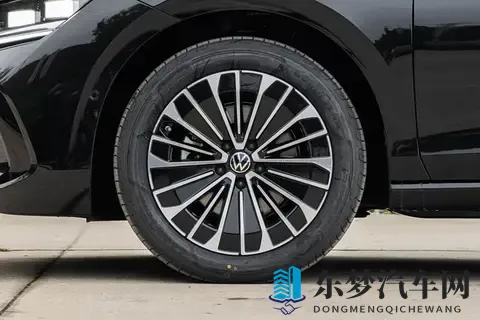 2026款大众迈腾B9实车亮相！方向盘回归物理按键_增华为HiCar-1