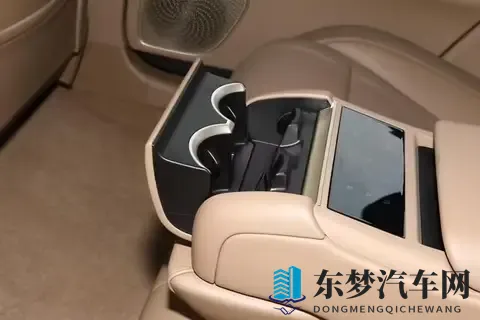 华为四激光雷达+增程、纯电双选,2026款阿维塔12试驾体验-2