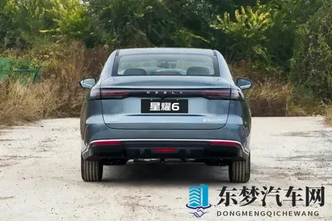 688万的吉利银河星耀6，遇上698万的秦PLUS DM，你怎么选？-2