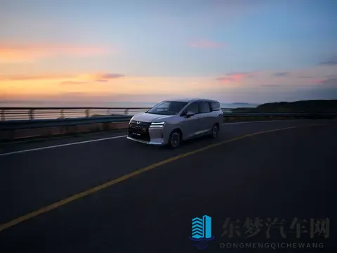 738 万起！星光 730：10 万级家用 MPV，全家满意的全能之选