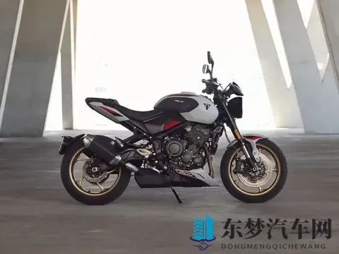 六轴IMU电控+可调悬架，2026款凯旋Trident 800英伦复古，7万元起-1