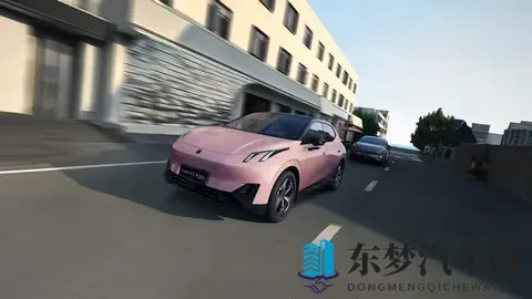 银色领克Z20街头现身，是新品预告还是个性改装？