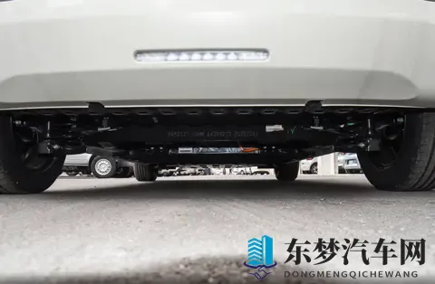 纯电代步车绕不开的选择，解读五菱缤果，颜值高还能“装”-1