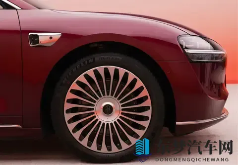 新款享界S9最新官图发布，将在11月上市-1