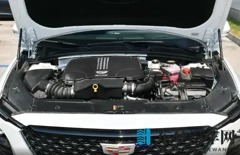 入门即豪华?2197万起售,凯迪拉克GT4怎么样-3