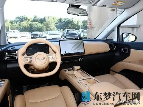 2025 年真七座 SUV 标杆？五菱星光 730：第三排能躺、能装露营装备-3