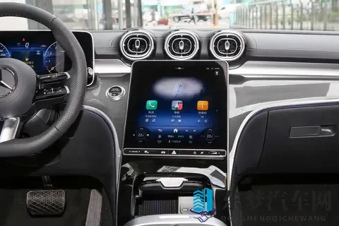 从早高峰堵到深夜，我把 “狗都不开” 的 C260L 开明白了！-1