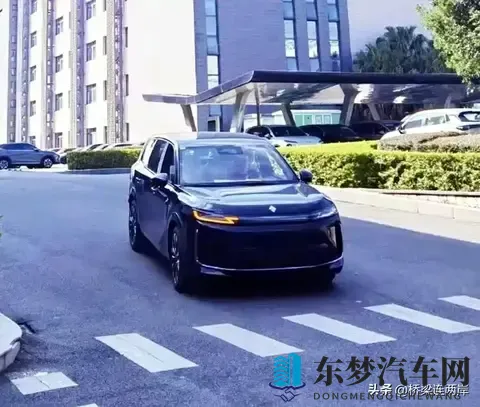 宝骏联手华为推中大型SUV，15万起配鸿蒙座舱+高阶智驾！-2