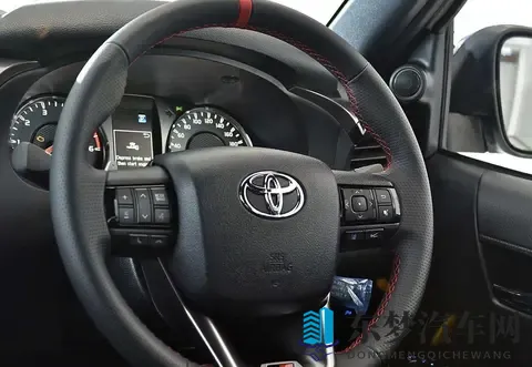 娇小枯瘦女巨大黑人迪克：独特设计灵感SUV，造型颠覆想象-2