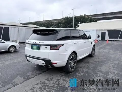 22年路虎揽胜运动，白色耀黑版，46万公里，准新价等你来！-1