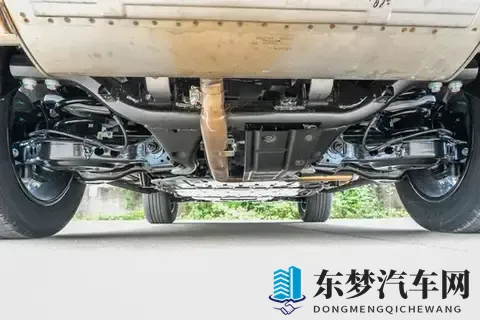 轴距为5198mm，这台国产SUV到底凭啥这么火？-1