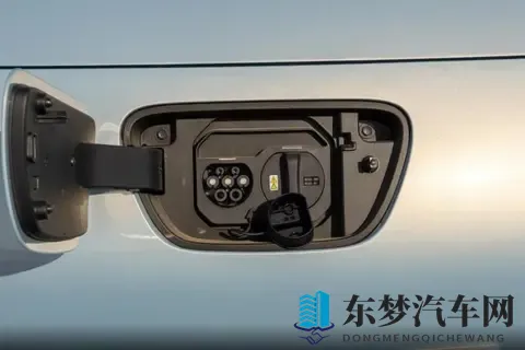 选哪款都值得？五菱宏光MINIEV导购指南，448万起解决通勤烦恼-1