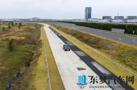 北京现代EO羿欧场地科目体验，底盘下功夫了，15万以内非常能打-1