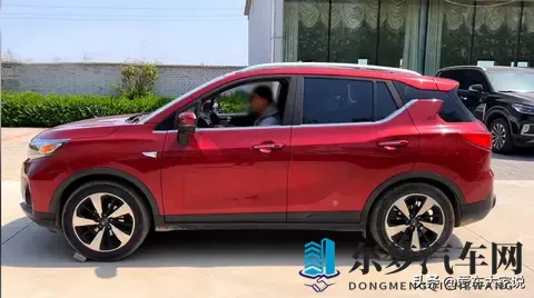 四块砖头困车：前驱车没有能通过的，这是什么原理？-1