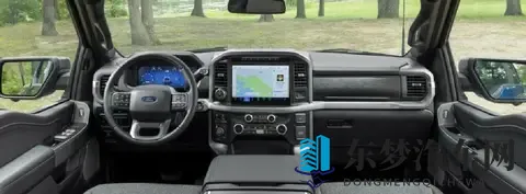 福特召回超114万辆车，变速器、装饰件和尾灯问题齐现，含探险者-2