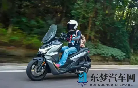 比第二名多卖一倍！这款国产踏板凭什么让摩友用钱包投票？-1