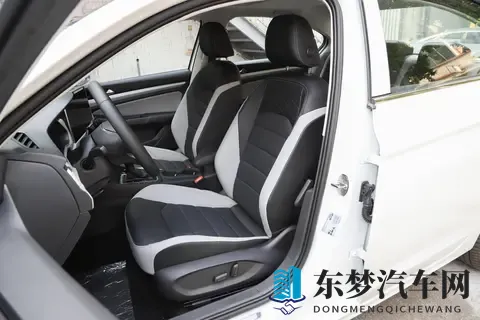 定价不变_减少配置，2026款大众宝来正式上市，售1129万元起-1