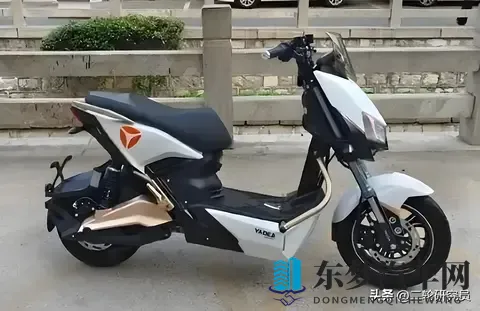 选电摩别乱买！雅迪X5这3个优势，让你通勤一周一充还倍儿有面-2