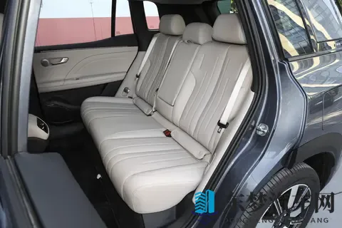 广汽放大招了！AION i60增程SUV，预售1268万起，治好了亏电焦虑-1