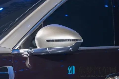 岚图10月交付稳增,双旗舰车型布局高端新能源市场-2