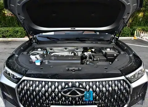 全新换代 奇瑞瑞虎8首发：双前脸设计+高通8155芯片加持-1