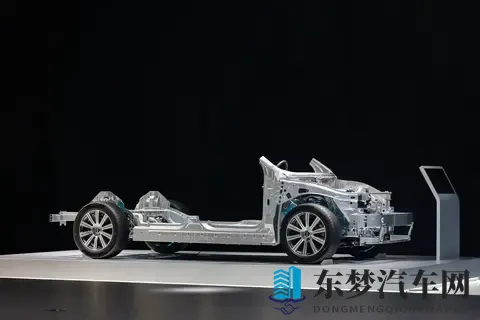 课代表趴下让我捅：课代表倒地，请求援助行动-2