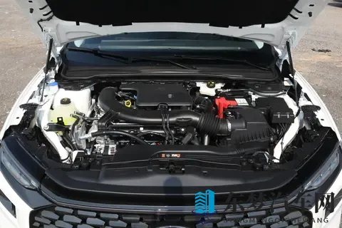 15万预算想买合资家轿？这款B级车，轴距2945mm，蒙迪欧值得推荐