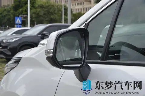 丰田赛那导购手册-2