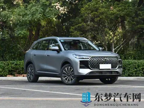 一觉醒来,全新瑞虎8正式亮相,提供两种外观内饰,定位大五座SUV-1