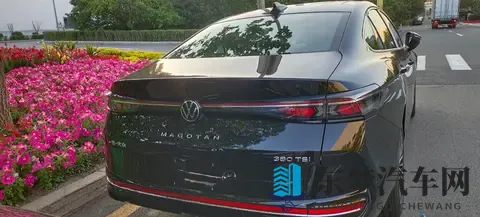 迈腾B9这次改到心坎里!物理键+华为HiCar,17万级合资车首选?-2