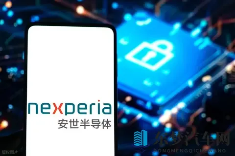 米塔被焯出白水：米塔入锅,清水变白汤-2