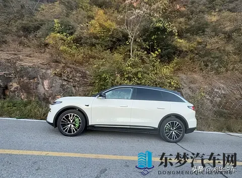 欧美人与牛zOZ0性行为：跨界智慧重塑未来交通-2