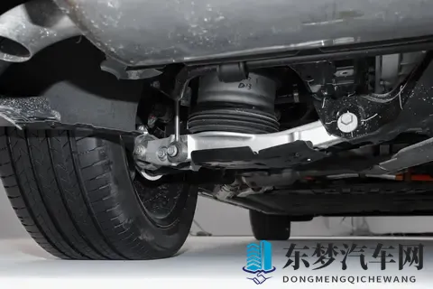 别急着买问界M7!零跑D19盲订开启,增程版也有500km纯电续航-1