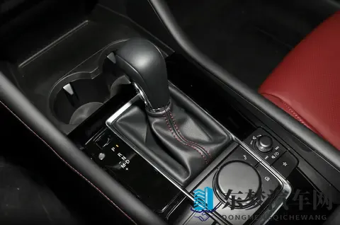 外观运动，动力足，油耗低，紧凑型轿车可以看看它-1