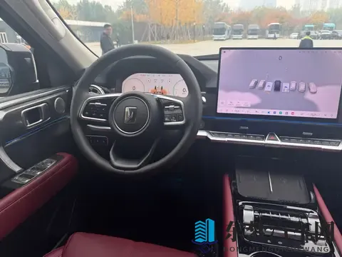 燃油、插混车型同步焕新 全新坦克400上市：售价2498万元起-2