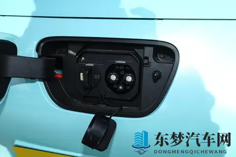 5 万级代步车首选?五菱宏光 MINIEV 四门版解析,入门款是最优解-2