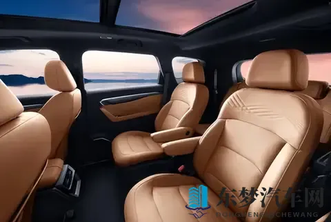 新款豪越L新增15T+5座，146寸屏+Flyme Auto，空间更大油耗更低-3