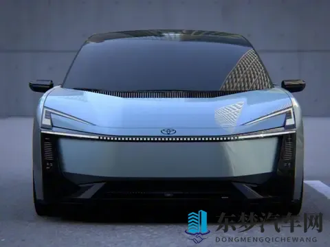 不会吧！这是全新卡罗拉？造型很赛博、很科幻-3