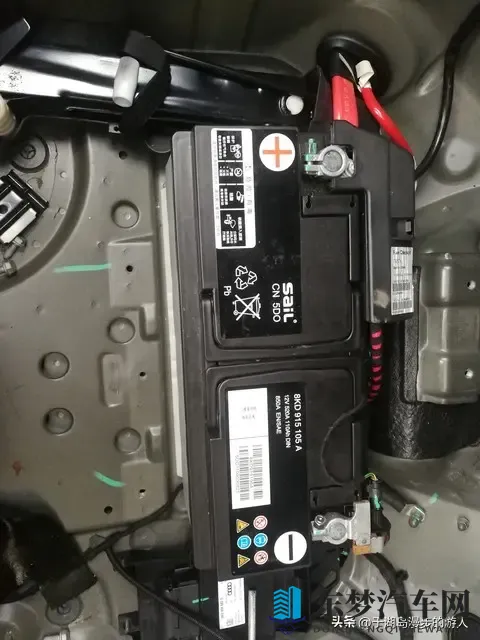 车电瓶2年就废？不是质量差！4个“毁电瓶”，学会规避多撑3年
