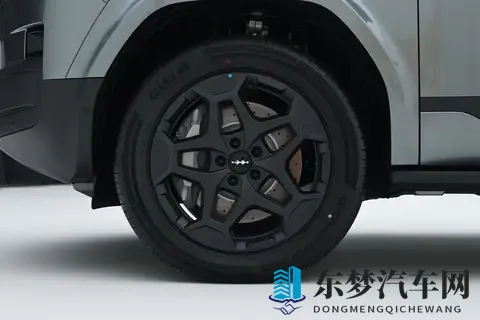 20万级中大型SUV方程豹钛7，配云感头枕+四驱长续航，去哪都自在-1