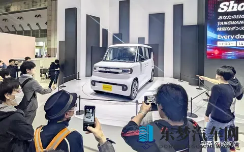 智己LS9上市，32万起150项顶配重塑大六座SUV