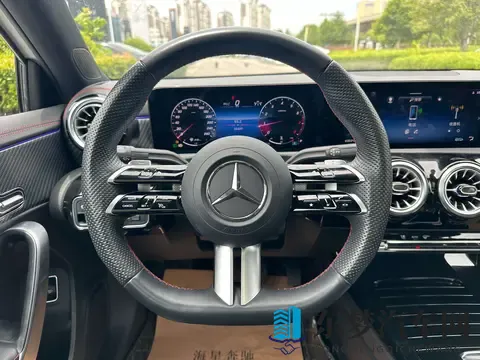 16万公里当理财？准新奔驰A级，都市丽人的精致之选