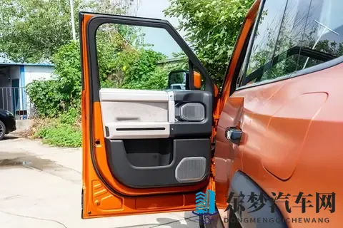 轴距为5198mm，这台国产SUV到底凭啥这么火？-2