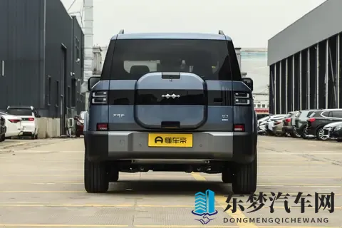 方程豹钛7：一车搞定多场景，大空间+“黑科技”，买得钛对了-1