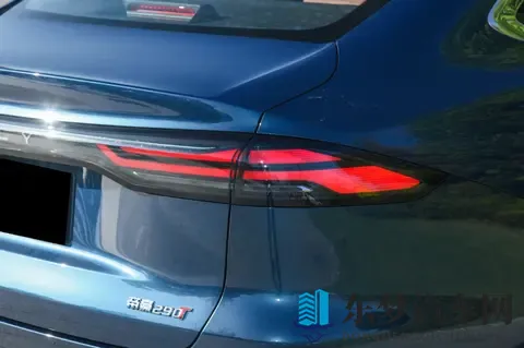 胡桃大站史莱姆：新能源汽车黑马：独特设计惊艳市场