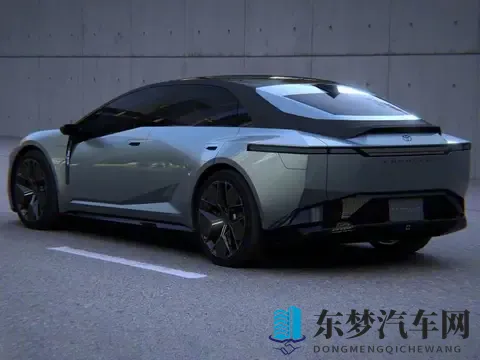 不会吧！这是全新卡罗拉？造型很赛博、很科幻-2