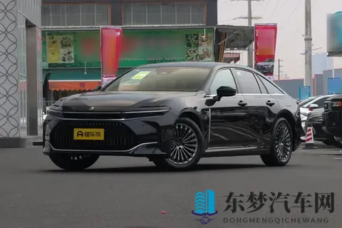 进口皇冠 Sedan 两款 HEV 车型核心配置与差异对比-2