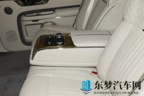 718 万国产豪华天花板！40T V8 + 航空座椅，政务接待首选？-2